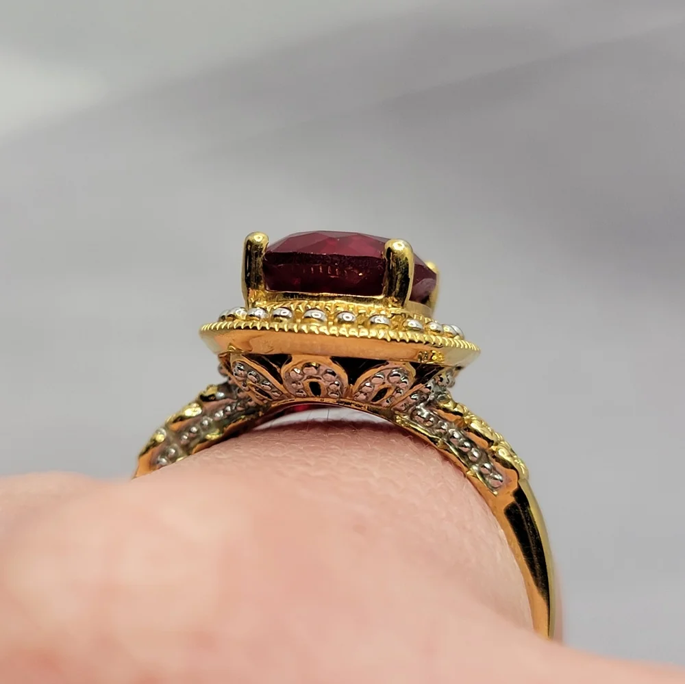 Gorgeous Vintage Ring Gold Tone Faux Ruby Size 12 ½